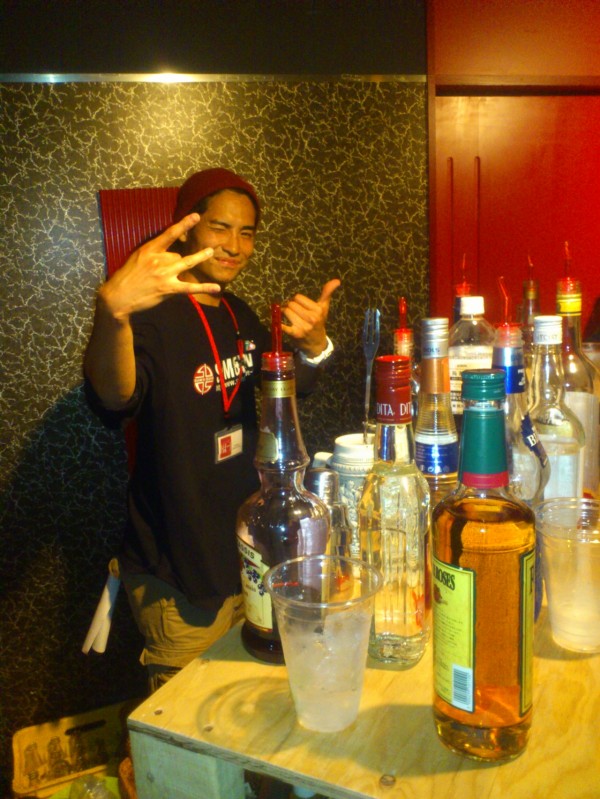 ORGANIZER/BARTENDER HIROAKI