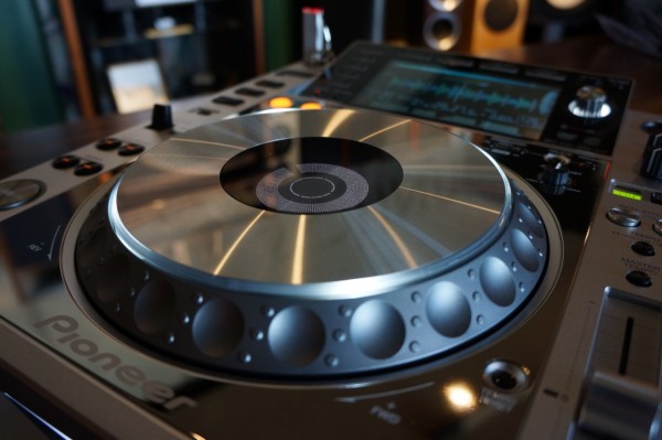 CDJ-2000nexus Platinum Edition