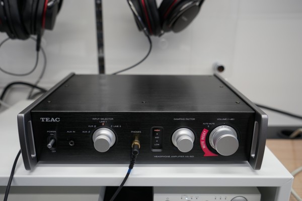 TEAC ヘッドホンアンプ[HA-501」