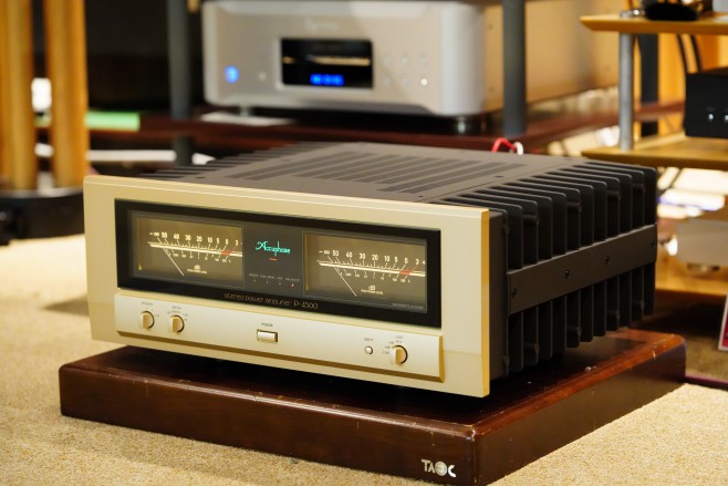 Accuphase P-4500 