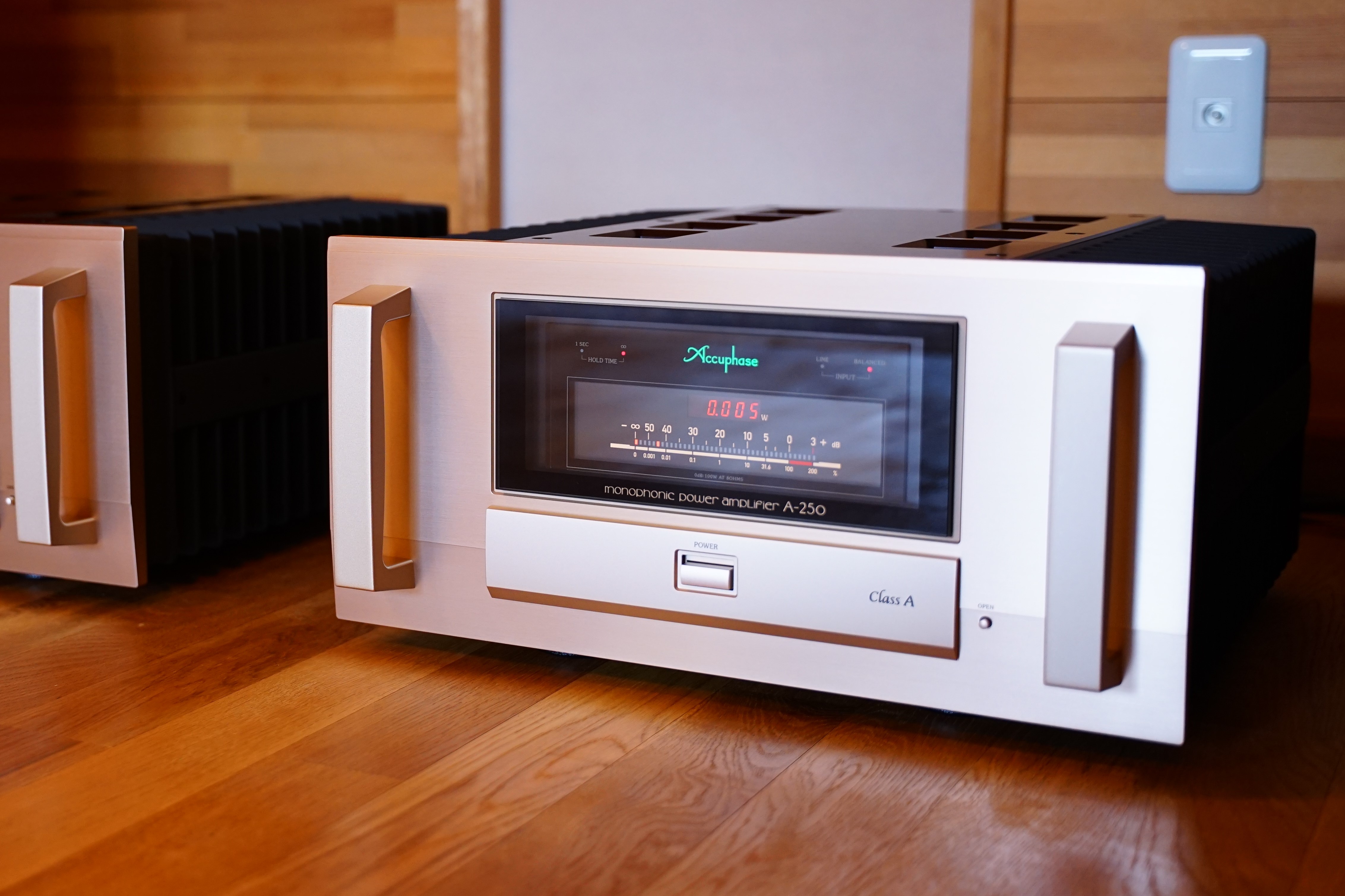 Accuphase 　A-250 山口県　オーディオ　アキュフェーズ　アンプ　パワーアンプ　モノラルパワーアンプ