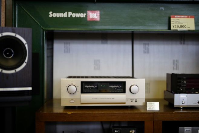 ACCUPHASE E-380