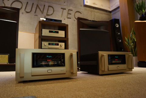 Accuphase A-200 (4)