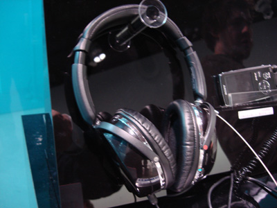 ヘッドホン MDR-NC500D