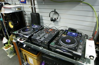 CDJ-2000