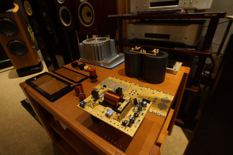ACCUPHASE A-200 C-3800 DP-900 DC-901 PS-1220 (3)