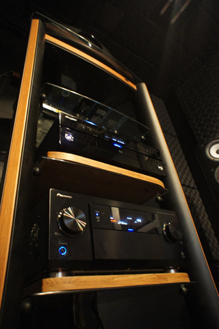 VPL-VW95ES_SC-LX85_AV RACK