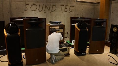 JBL S9900 ACCUPHASE A65 C-2820 B&W 802Diamond (1)