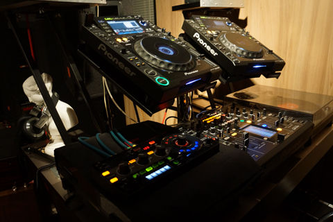 RMX-1000 CDJ-2000 DJM-2000 HDJ-2000